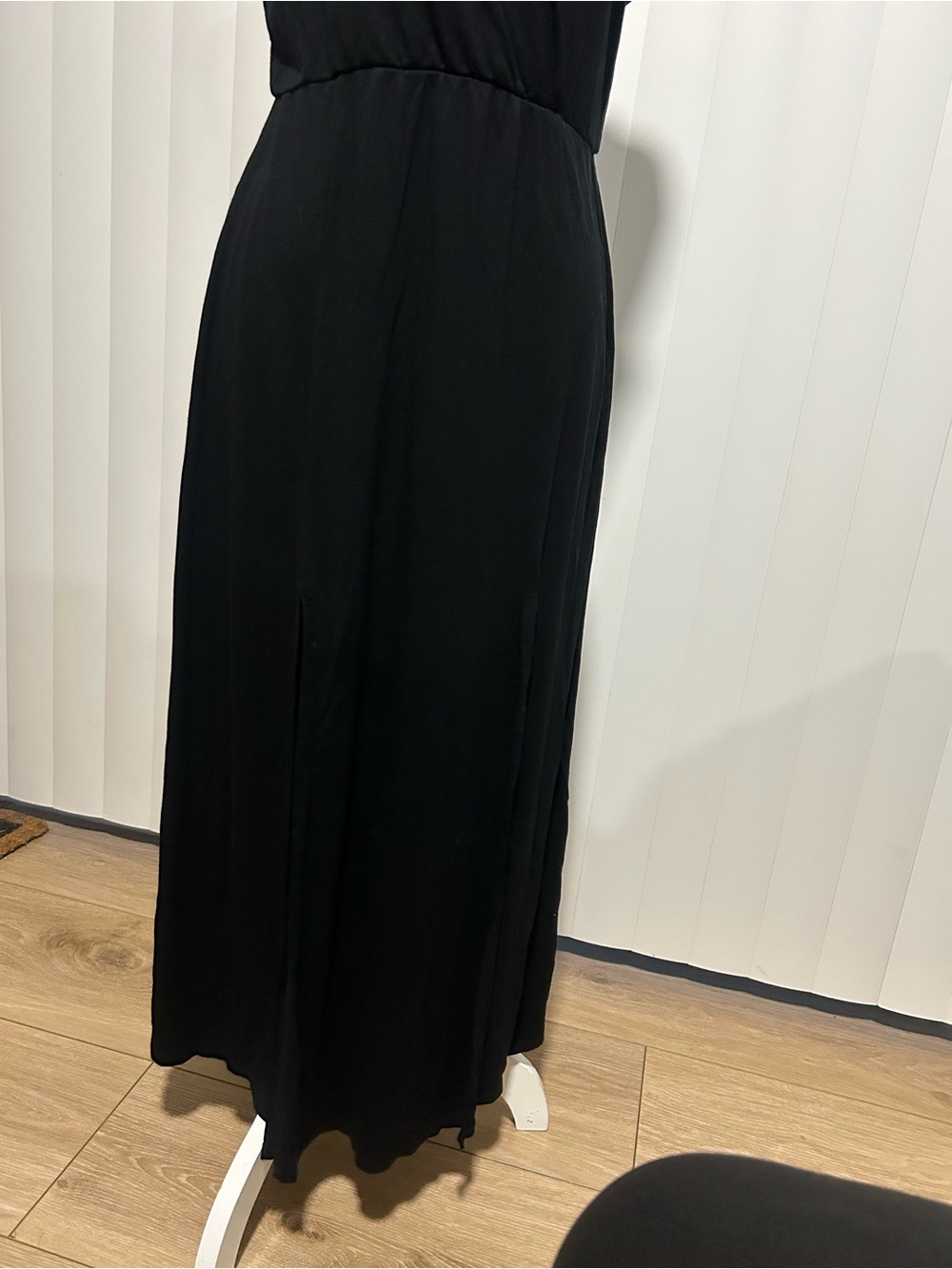 Lulu's Black V-Neck Maxi Dress with Double Front Slits - Picture 7 of 9